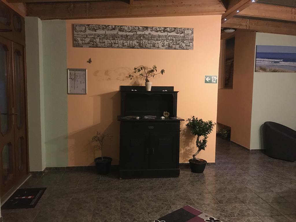 Hotel Seemeile Куксхафен Экстерьер фото