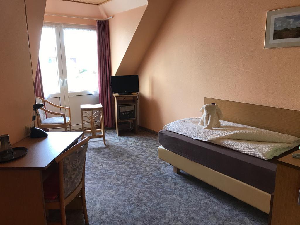 Hotel Seemeile Куксхафен Экстерьер фото