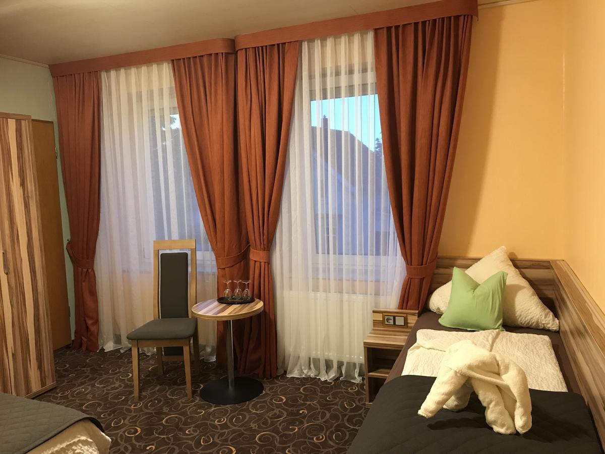 Hotel Seemeile Куксхафен Экстерьер фото