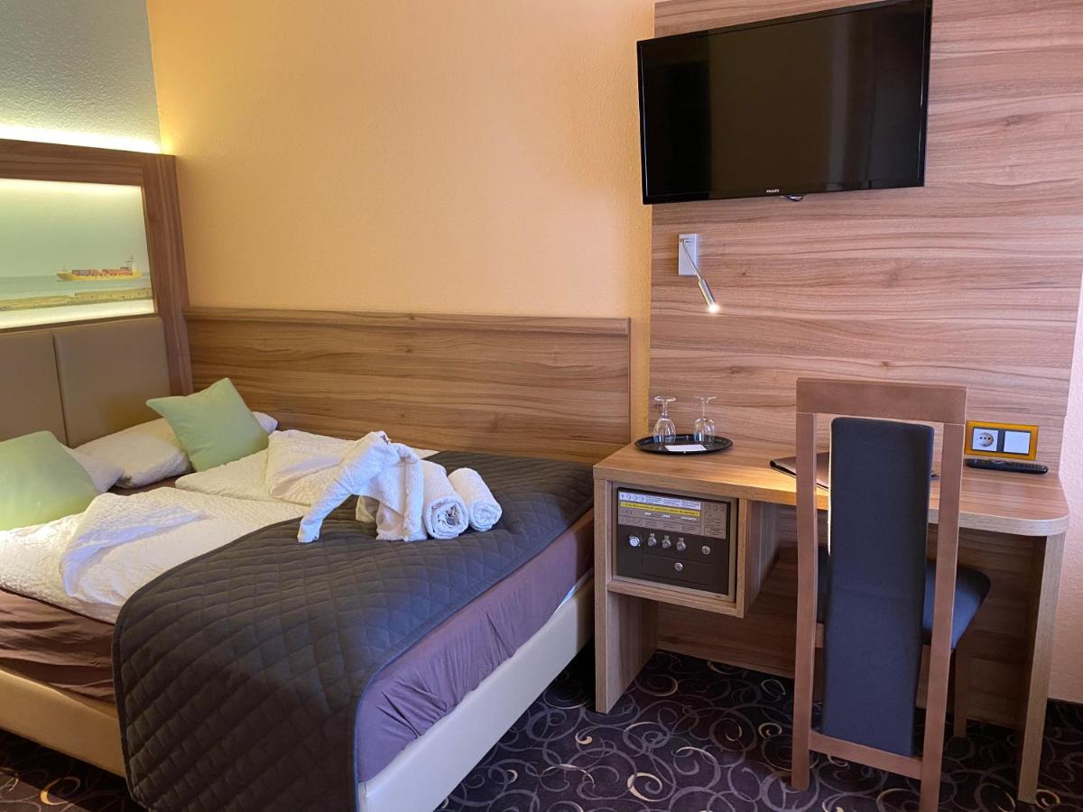 Hotel Seemeile Куксхафен Экстерьер фото